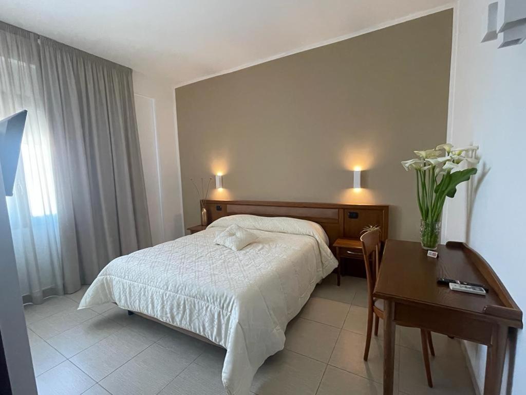 Hotel Posidonia Porto Cesareo Eksteriør billede